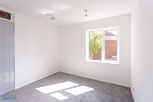 Bedroom- click for photo gallery